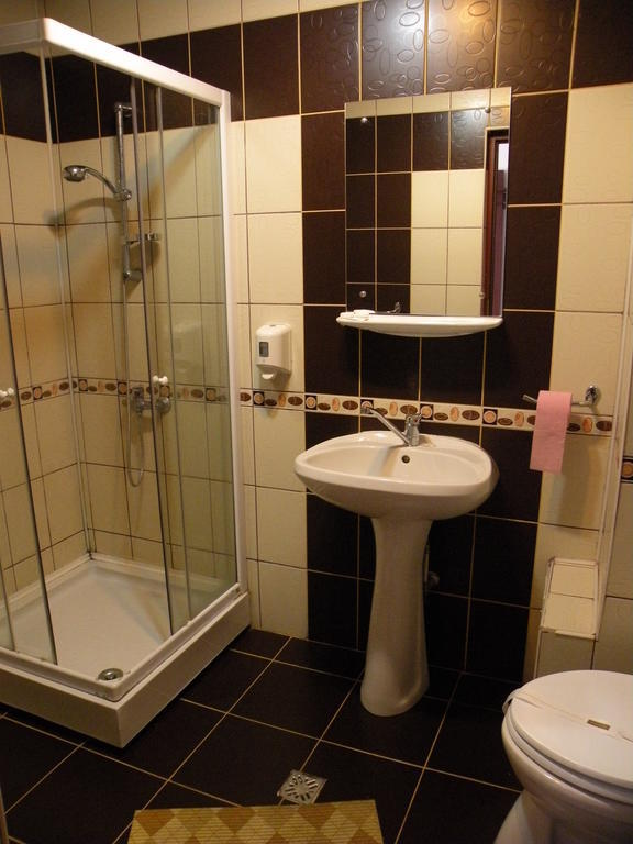 Pensiunea Octogon Piatra Neamţ Zimmer foto